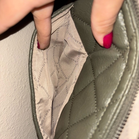 Quilted Green Steve Madden Crossbody Bag - Picture 5 of 6